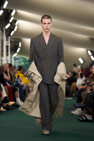 Look 47